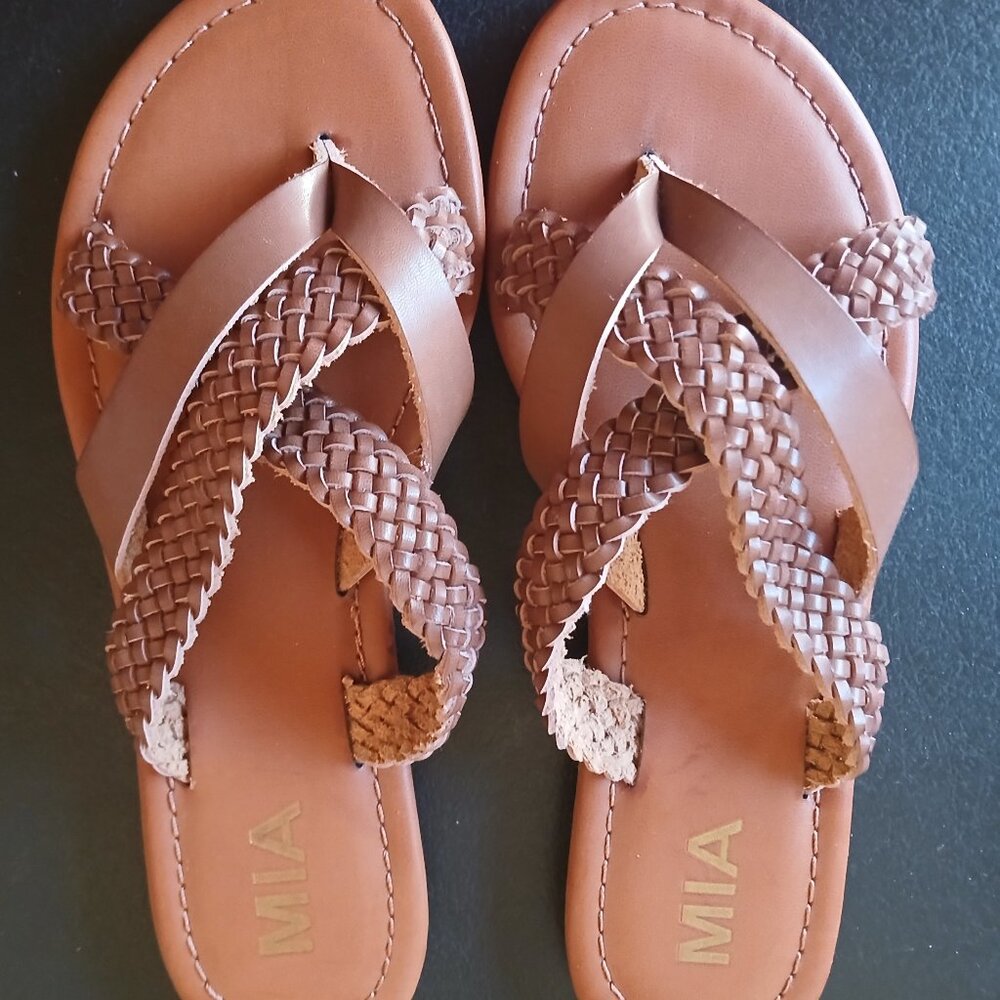 Cute 'Mia' Sandals in Brown- Perfect for Summer!